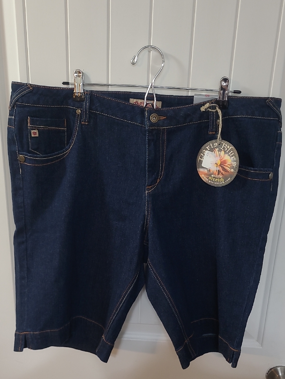TORRID NWT Vintage 20 Fit Like 16/18 Paris Blues Dark Blue Denim Bermuda Shorts